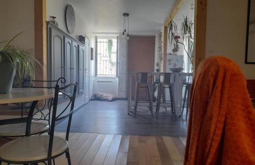 Septfonds Casa | Maison de village avec cour intérieure et terrasse