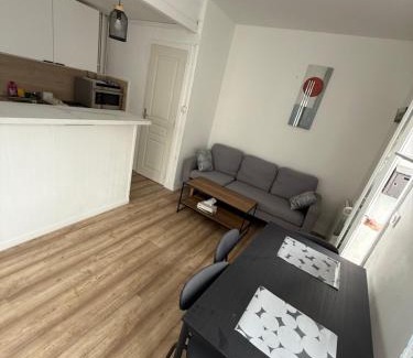 Grand-Couronne Casa | Maison de ville cosy pour 4 personnes