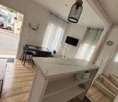 Grand-Couronne Casa | Maison de ville cosy pour 4 personnes