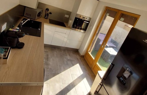 Sury-le-Comtal Casa | Maison de Ville Dans Residence Privée