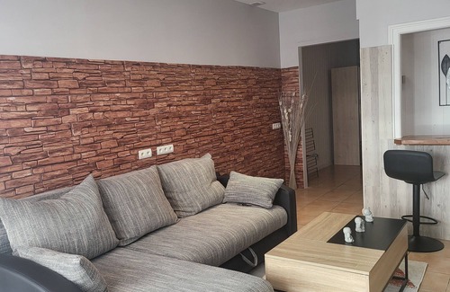 Matha Casa | Maison de Ville Rénovée à Neuf Située Dans un Calm