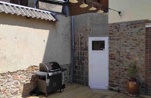 Periers Casa | Maison de ville rénovée au cœur du Cotentin.