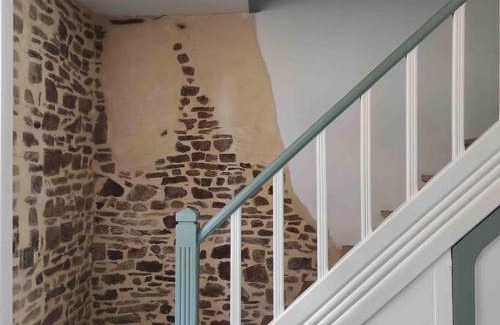 Periers Casa | Maison de ville rénovée au cœur du Cotentin.