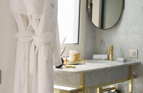 Amilcar Casa | Maison Dedine - Adults Only