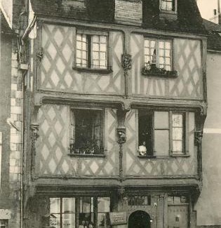 Blois Casa | Maison des Acrobates