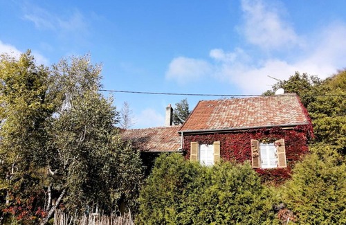 Plancher-Bas Casa | 'Maison des artistes' for up to 15 in Nature Park