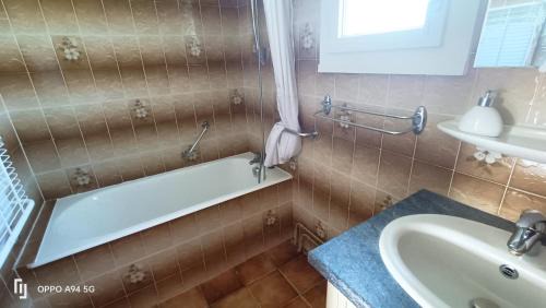 Lourdes Apartamento | Maison des champs et sa grande terrasse privée