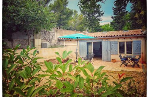 Villeneuve-les-Avignon Casa | Maison des garçons