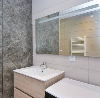 Quartier Chorier-Berriat Apartamento | Maison Dormoy, appartement 2 Chambre - Gare - Centre ville