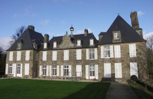 Rabodanges Casa | Maison du Chapelain avec Cheminée, Jardin et Animaux Acceptés - FR-1-497-54