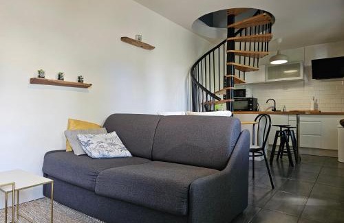 Sainte-Anne - Faubourg Noyon Casa | Maison Duplex Confort-Coté Cour et Jardins-Centre Gare