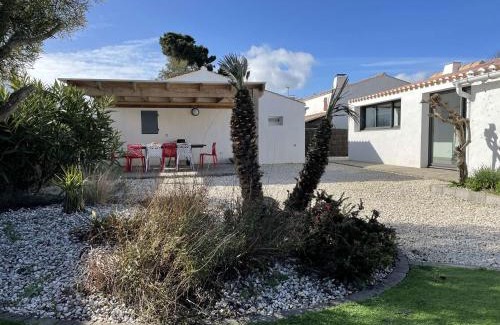 Noirmoutier-en-l'Ile Casa | Maison en bord de mer à Noirmoutier : 3 chambres, jardin clos, internet, parking, plage à 250m - FR-1-224B-646