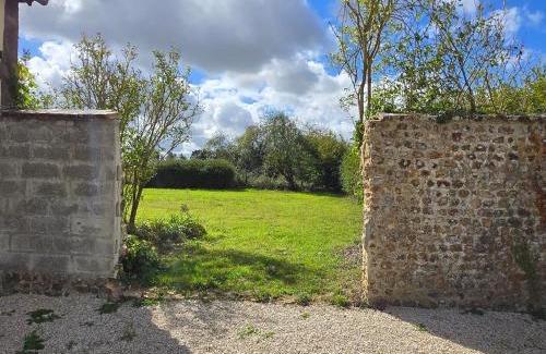 Notre-Dame-du-Hamel Casa | Maison en brique calme, nature, confort