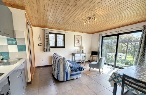 Plobannalec-Lesconil Casa | Maison en Bois de Plein Pied, au Calme Avec Jardin Fleuri Privatif de 300 m2