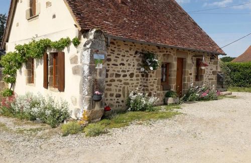 Bourbon-l'Archambault Casa | Maison en pierre rénovée avec étang, pêche, jardin et BBQ, proche Forêt de Tronçais - FR-1-489-293