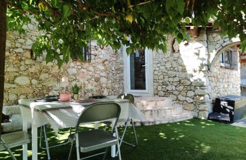 Sainte-Agnes Casa | Maison en pierre, 3 chambres à 15 mn du centre de Menton et des plages