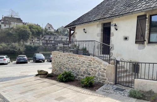 Argentat Casa | Maison en pierre sur les Quais de la Dordogne