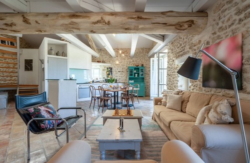 Lagnes Casa | Maison en Plein Coeur de Village Avec Piscine