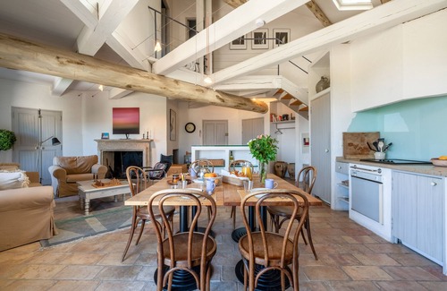 Lagnes Casa | Maison en Plein Coeur de Village Avec Piscine