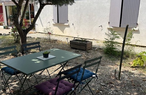 Caromb Casa | Maison en Provence para amantes de la cultura y la naturaleza.