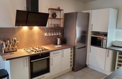 Gesnes-le-Gandelin Casa | Maison Ensoleillee -