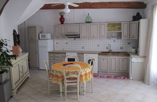 Puisserguier Casa | acondicionado encantadora casa con piscina privada cerca de la playa de Valras y Béziers
