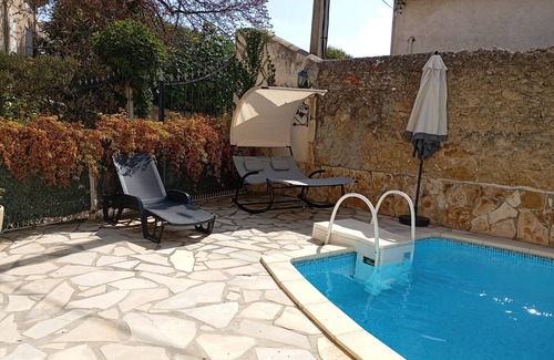 Puisserguier Casa | acondicionado encantadora casa con piscina privada cerca de la playa de Valras y Béziers