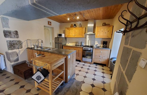 Chambon-sur-Lac Casa | MAISON ENTRE LACS ET MONTAGNES