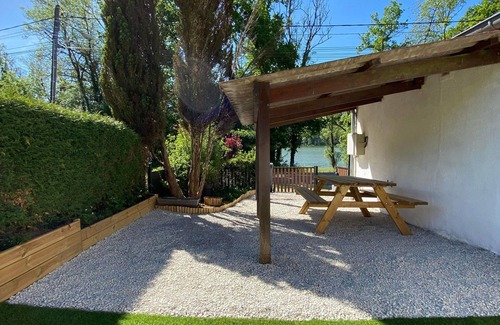 Bannes Casa | Maison Face au Bord du lac de Charmes
