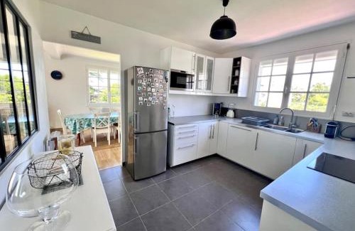 Plobannalec-Lesconil Casa | Maison familiale La Fontaine tout confort à 400m de la plage