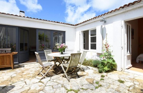 Les Portes-en-Re Casa | Maison familiale accueillante aux Portes-en-Ré, proche centre, grand jardin, terrasse, WiFi - FR-1-434-67