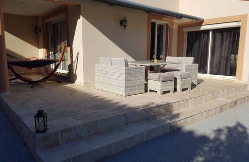 Pollestres Casa | Maison Familiale: Piscine/home Cinéma/jaccuzi à 20 mn des Plages!