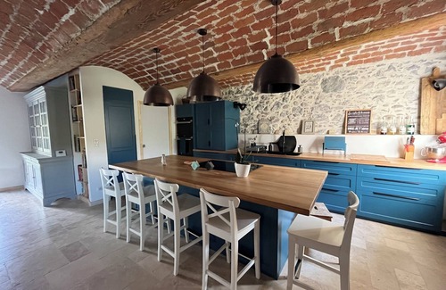 Laroque Casa | Maison Familiale Rénovée, au Bord de Lhérault. Grandes Pièces à Vivre