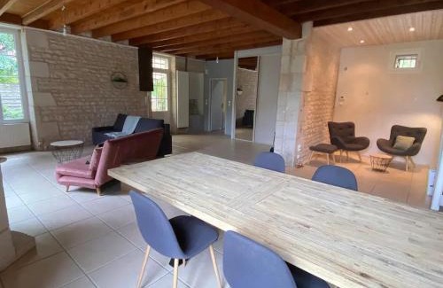 Tour Chabot Gavacherie Casa | Maison familiale spacieuse à Niort avec jardin