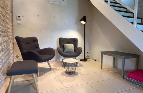Tour Chabot Gavacherie Casa | Maison familiale spacieuse à Niort avec jardin