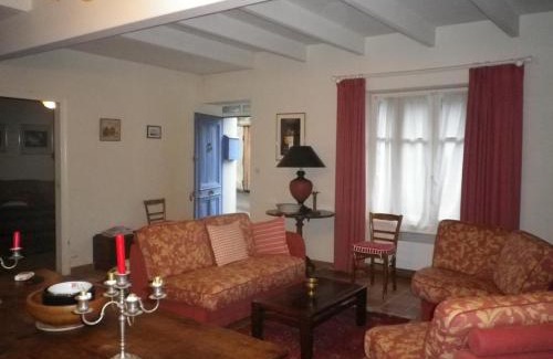 Sauzon Casa | Maison familiale typique à Sauzon avec jardin, proche du port - FR-1-418-11