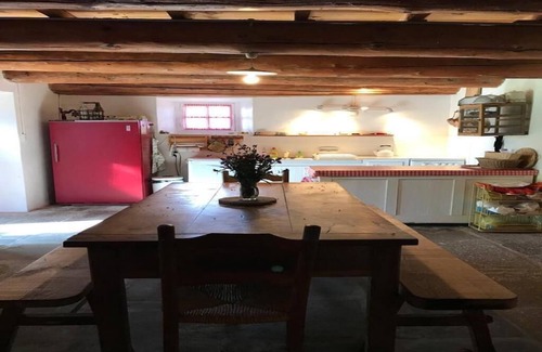 Egliseneuve-d'Entraigues Casa | Maison Typique Auvergnate