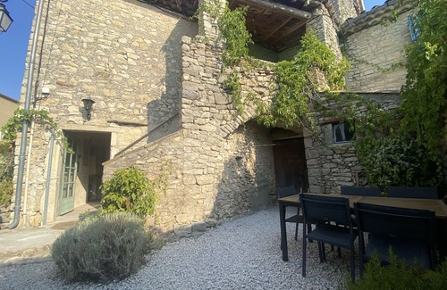 Orthoux-Serignac-Quilhan Casa | Maison de Village Tout Confort et Pleine de Charme
