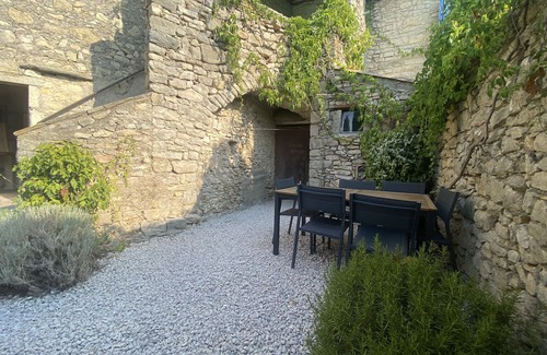 Orthoux-Serignac-Quilhan Casa | Maison de Village Tout Confort et Pleine de Charme