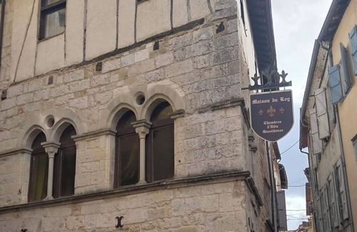 Saint-Antonin Noble Val Apartamento | Maison du Roy - Royal Chambers August still Available!