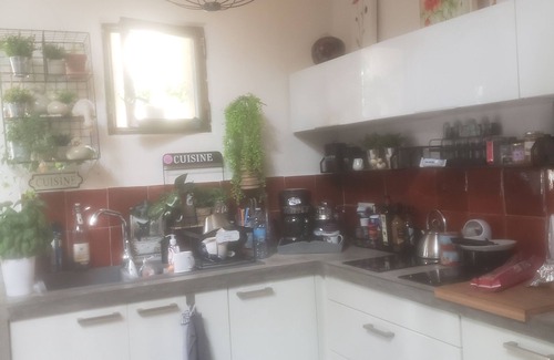 Saint-Laurent-d'Aigouze Casa | Maison Atypique Avec sa Terrasse Tropezienne Vegetalisée