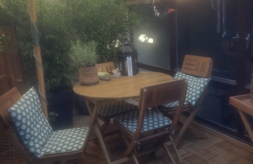 Saint-Laurent-d'Aigouze Casa | Maison Atypique Avec sa Terrasse Tropezienne Vegetalisée