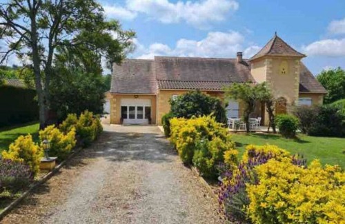 Saint-Martial-de-Nabirat Casa | Maison Piscine Chauffée et Spa Saint-martial-de-nabirat