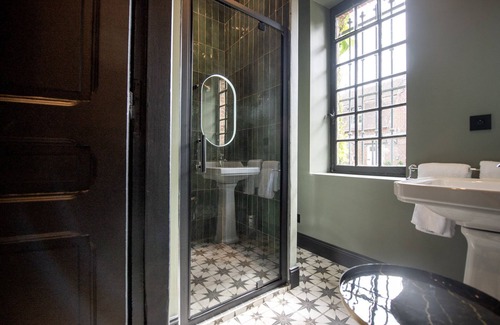 Saint-Lazare-Les Avenues Casa | Maison Héronnière