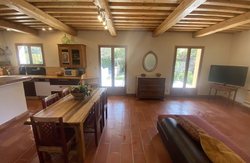 Collias Casa | Maison Indépendante Avec Piscine, 3 Chambres, au Cœur du Gardonuzespont du Gard