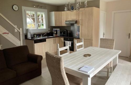 Locmaria Casa | Maison indépendante avec jardin près de la plage - FR-1-418-231
