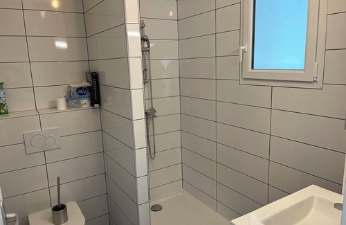 Aouste-sur-Sye Casa | Maison Individuelle Avec Piscine Intérieure Privative Avec Jardin et Parking