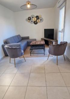 Sainte-Savine Casa | Maison individuelle parking privé et gratuit