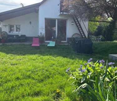 Sainte-Croix-en-Plaine Casa | Maison « jardin la cigogne »