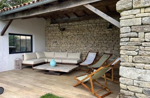 Rivedoux-Plage Casa | Maison Jasmin, spacieuse, avec piscine privée chauffée